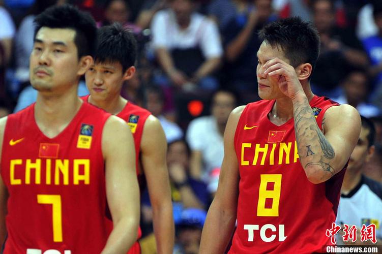 中国男篮vs中国台北升旗