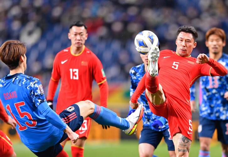 国足vs日本搞小动作了吗