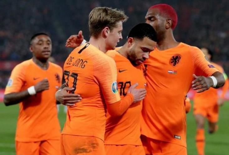世预赛荷兰vs德国直播的相关图片
