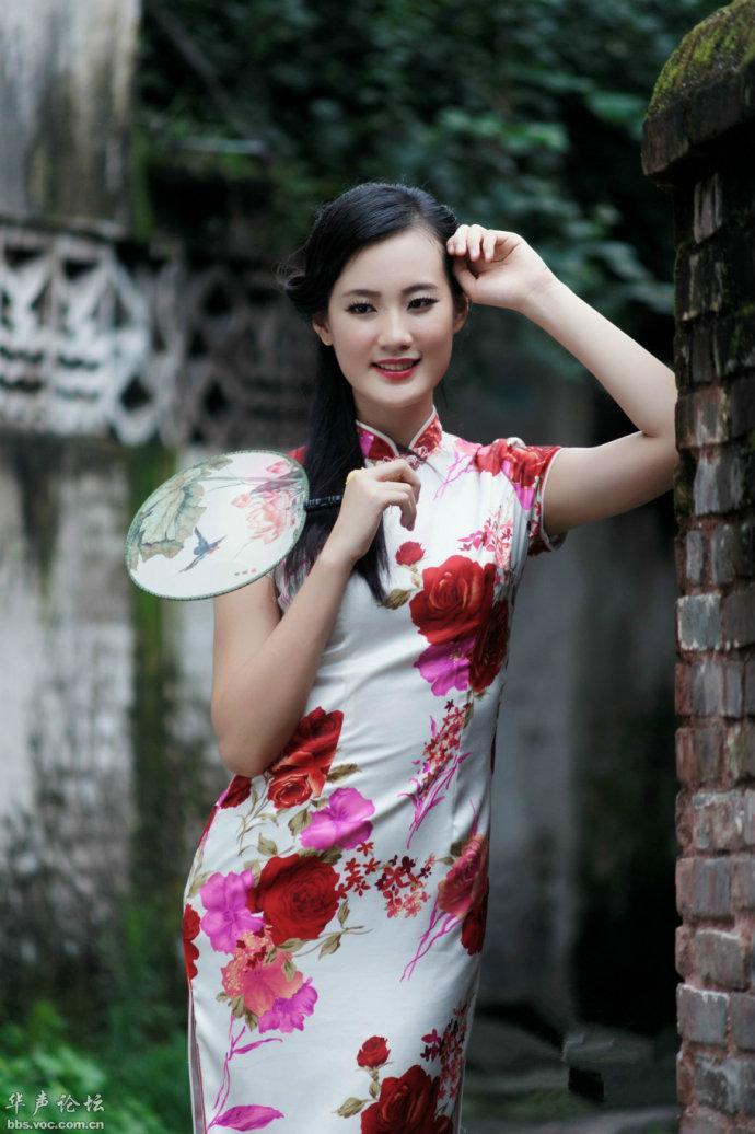 中国汉服vs中国旗袍美女的相关图片