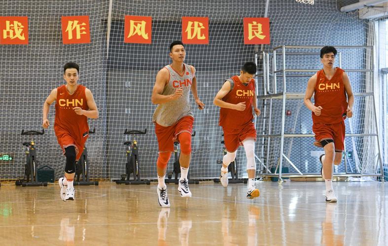 中国男篮vs东方直播的相关图片