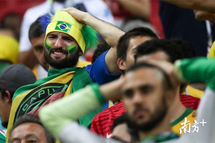 巴西vs比利时球迷视频的相关图片