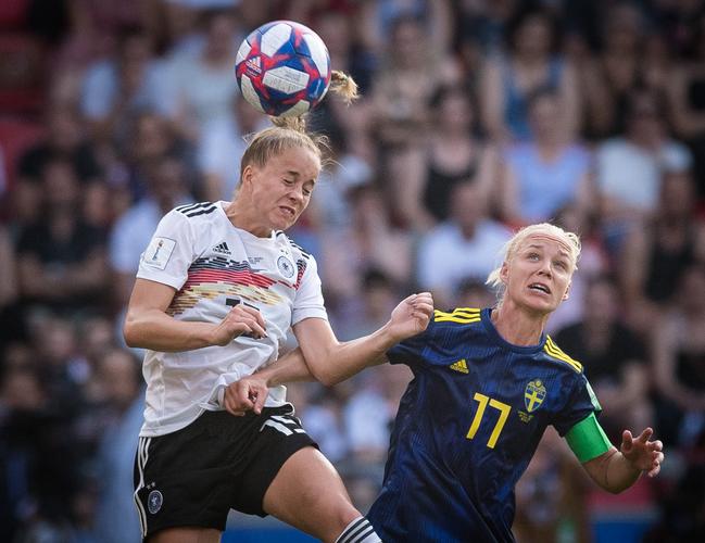 瑞典女足vs德国视频的相关图片